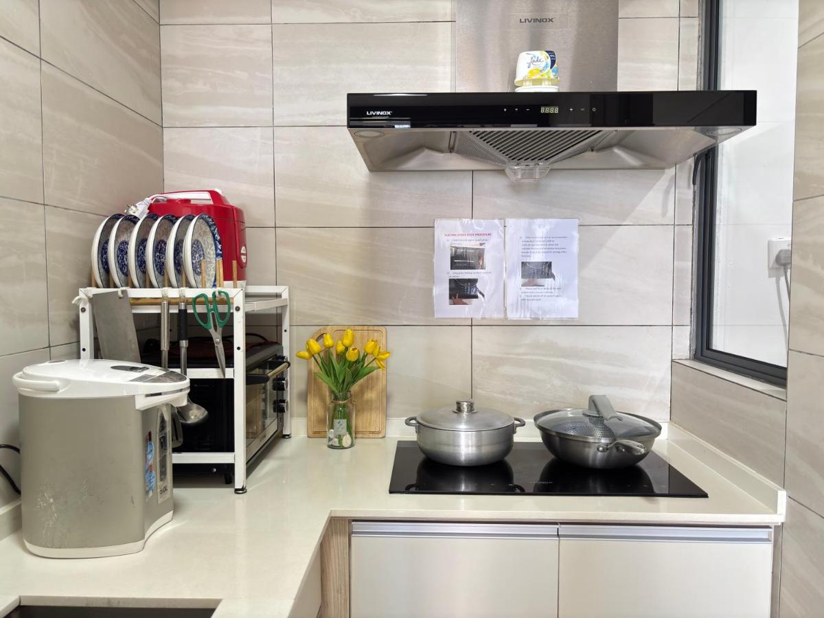 Hanns&KingBed&WIFI&Pool& Parking&Sauna&Sunshine Classic Comfort Homstay - Housity