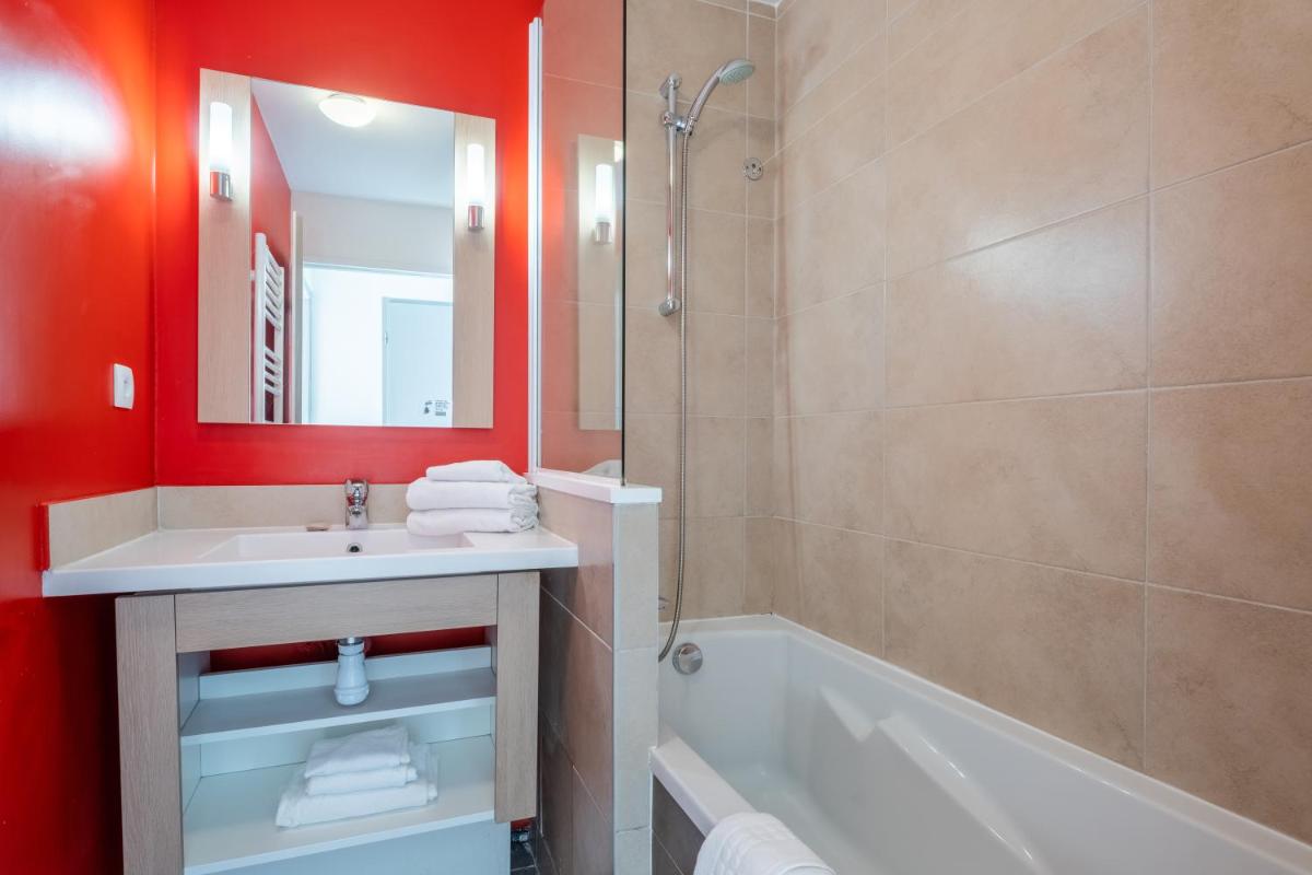 Salle de bains dans l'établissement Résidence Pierre & Vacances Atria-Crozats