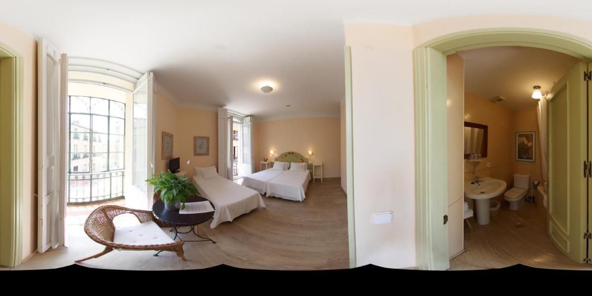 Hostal Fornos - Housity