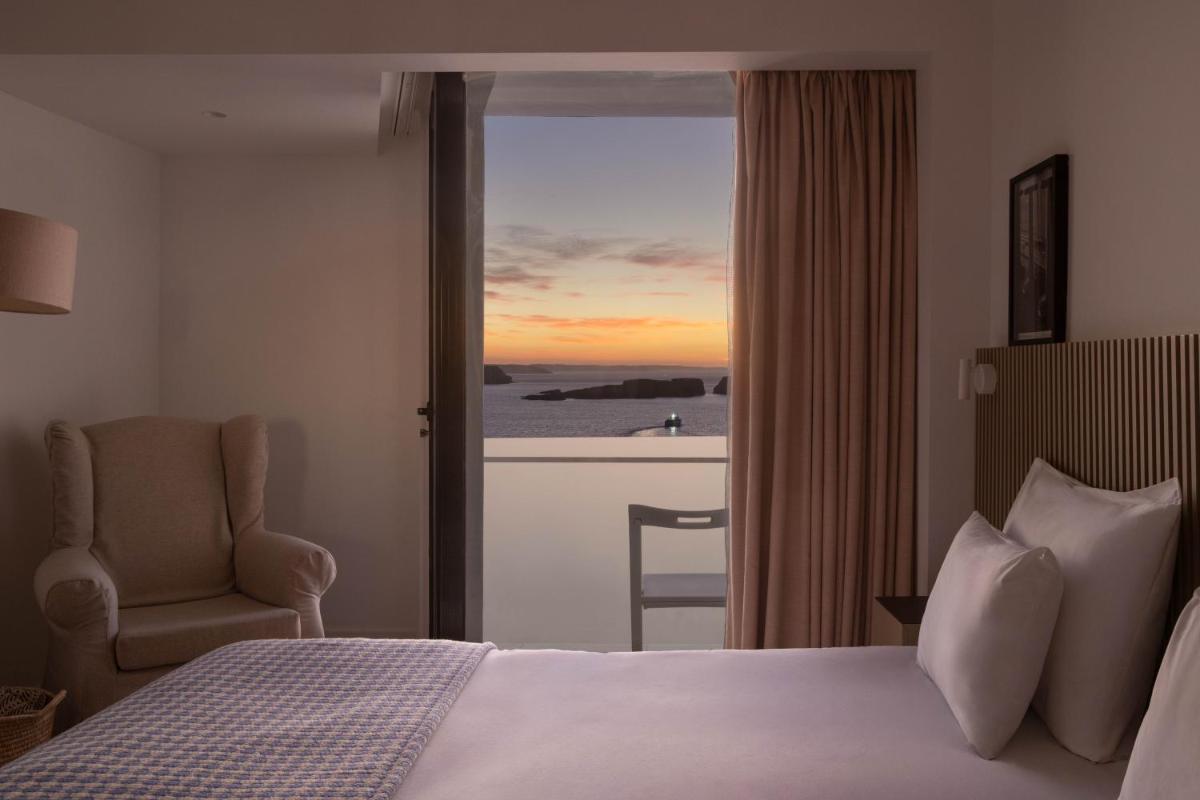 Uma cama ou camas num quarto em Memmo Baleeira - Design Hotels