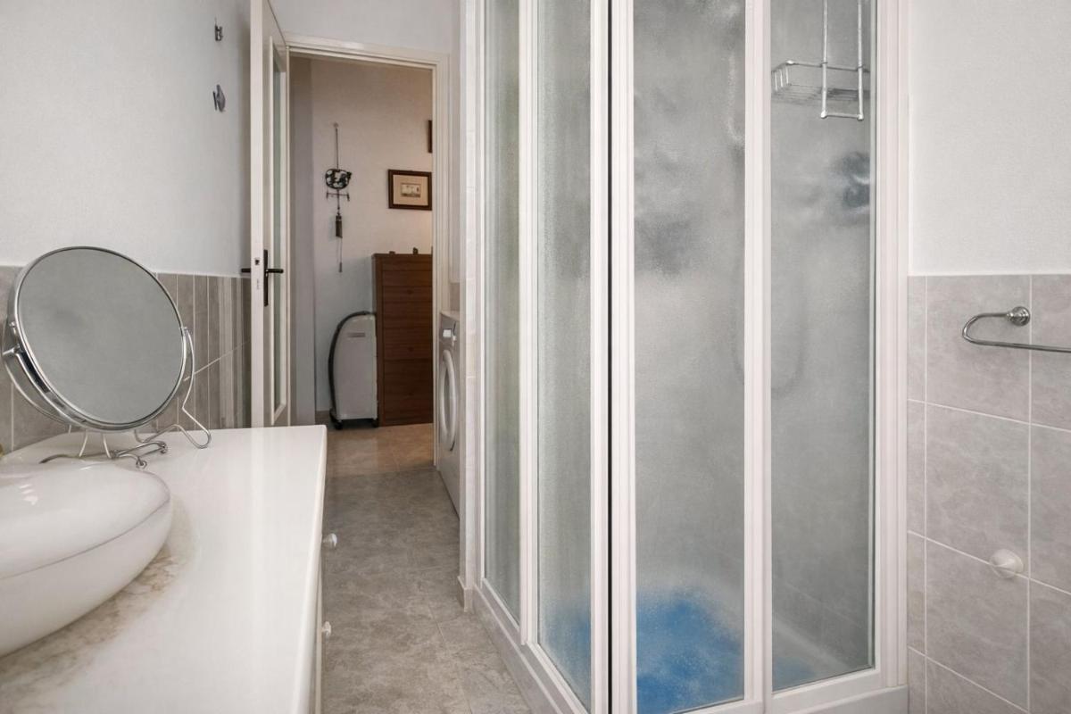 Sanremo Note di Mare - Housity