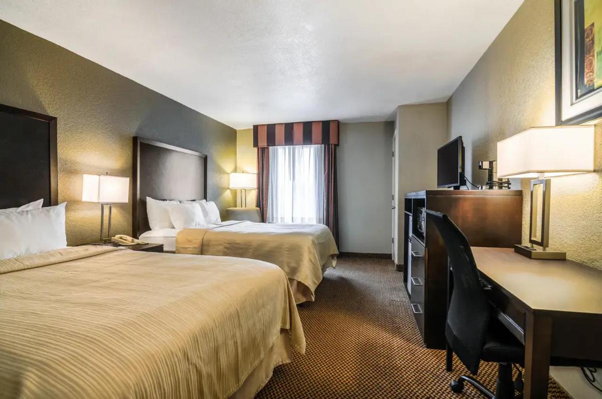 Quality Inn & Suites - Housity