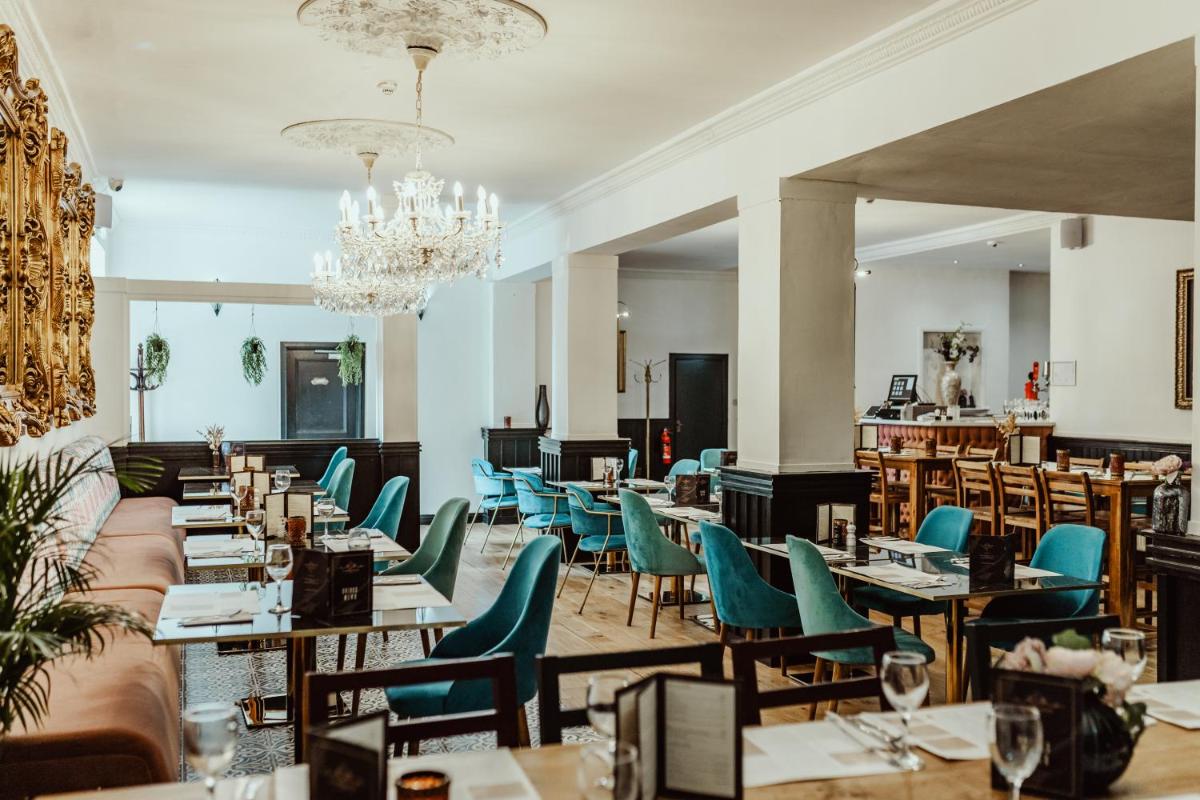 The Kings Arms Hotel - Housity