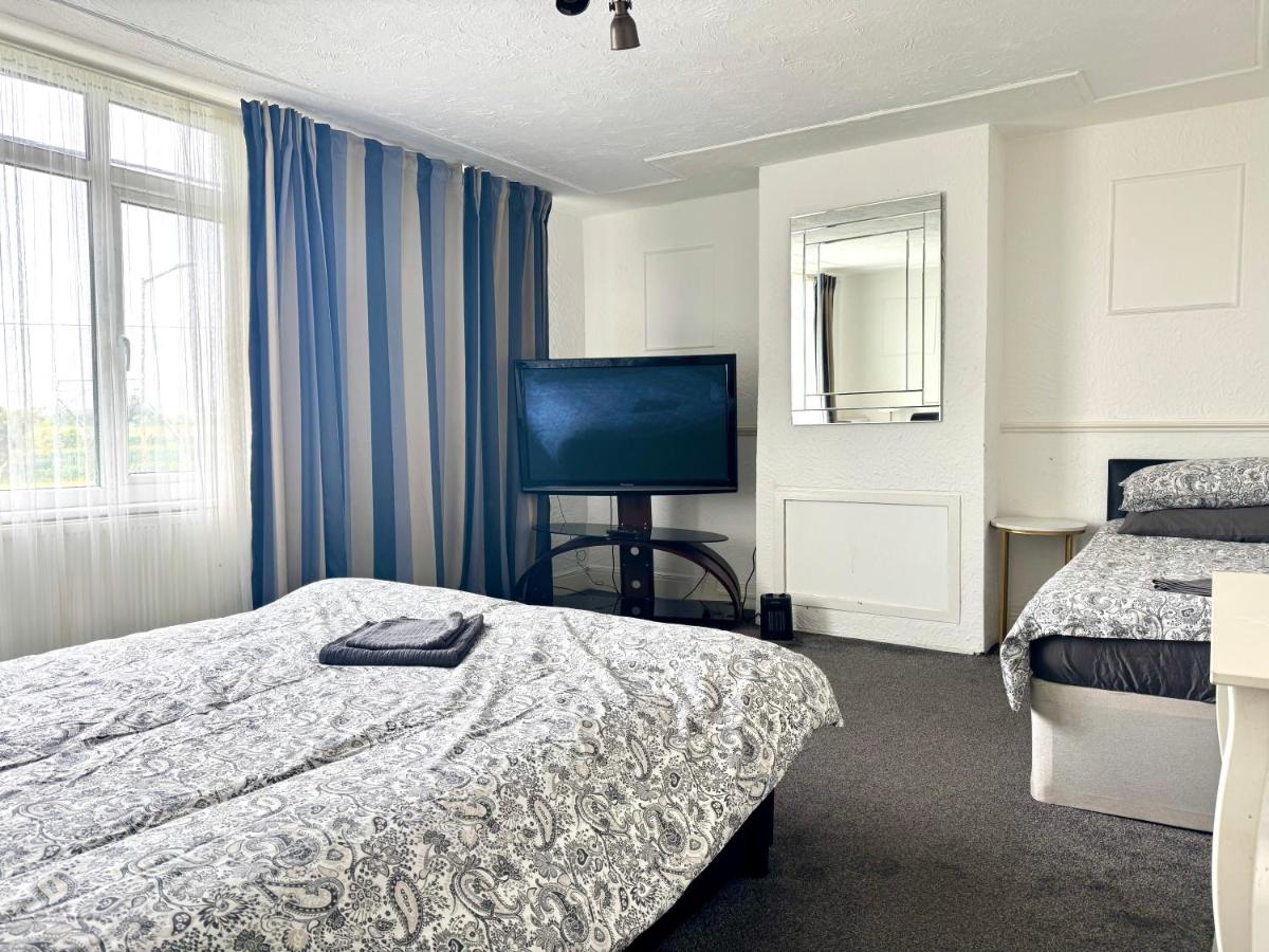 AC Lounge 125 - Housity