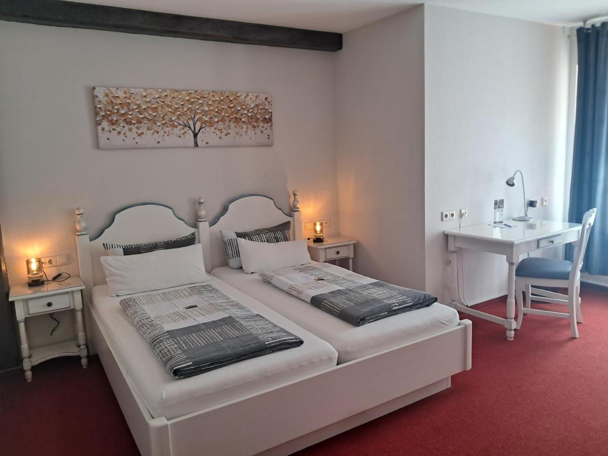 Hotel Hirsch - Housity