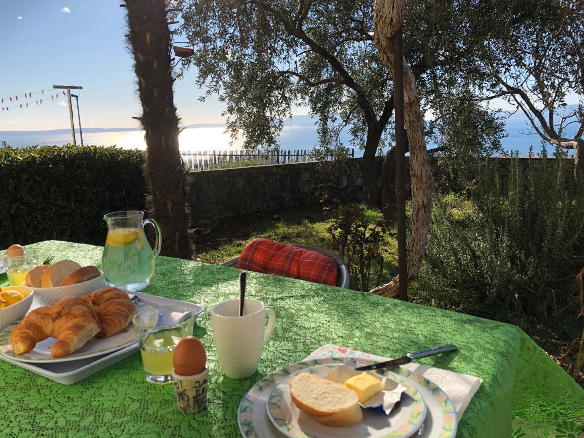 Sunny apartment with panoramic view - Housity