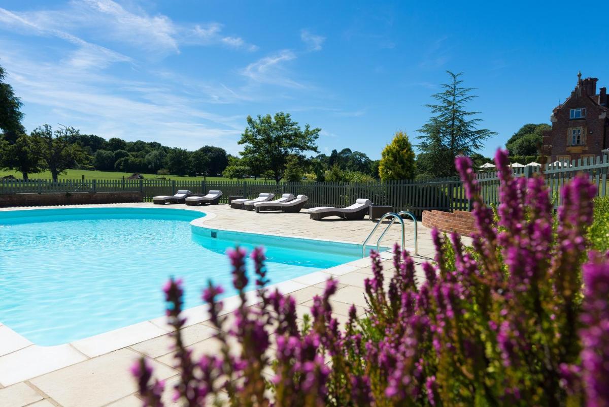 Burley Manor - Housity