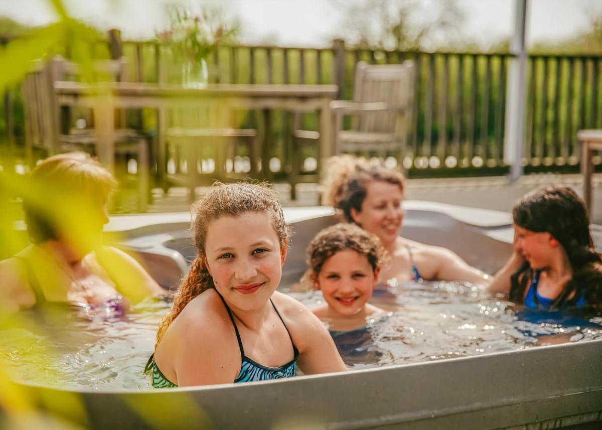 Yare View Holiday Cottages - Housity
