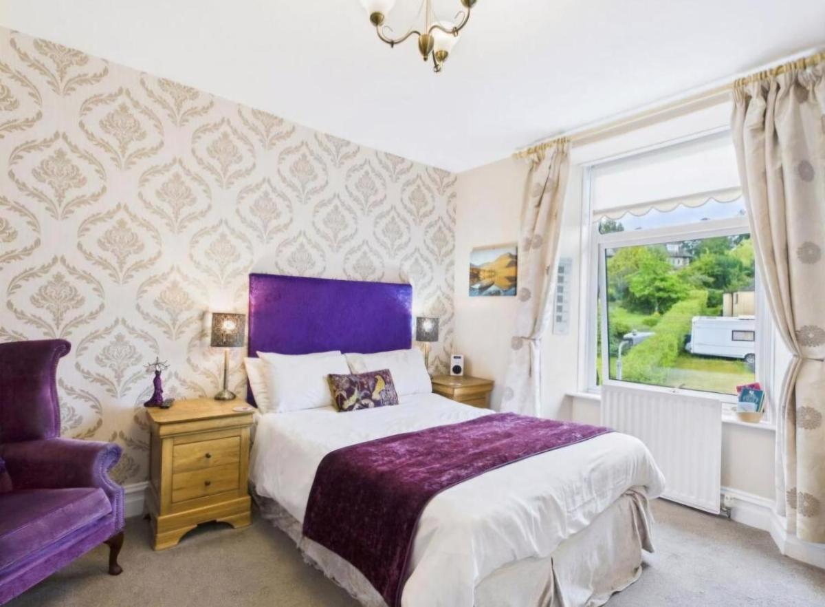 Invergarry Room Only Guest House For Adults - Housity