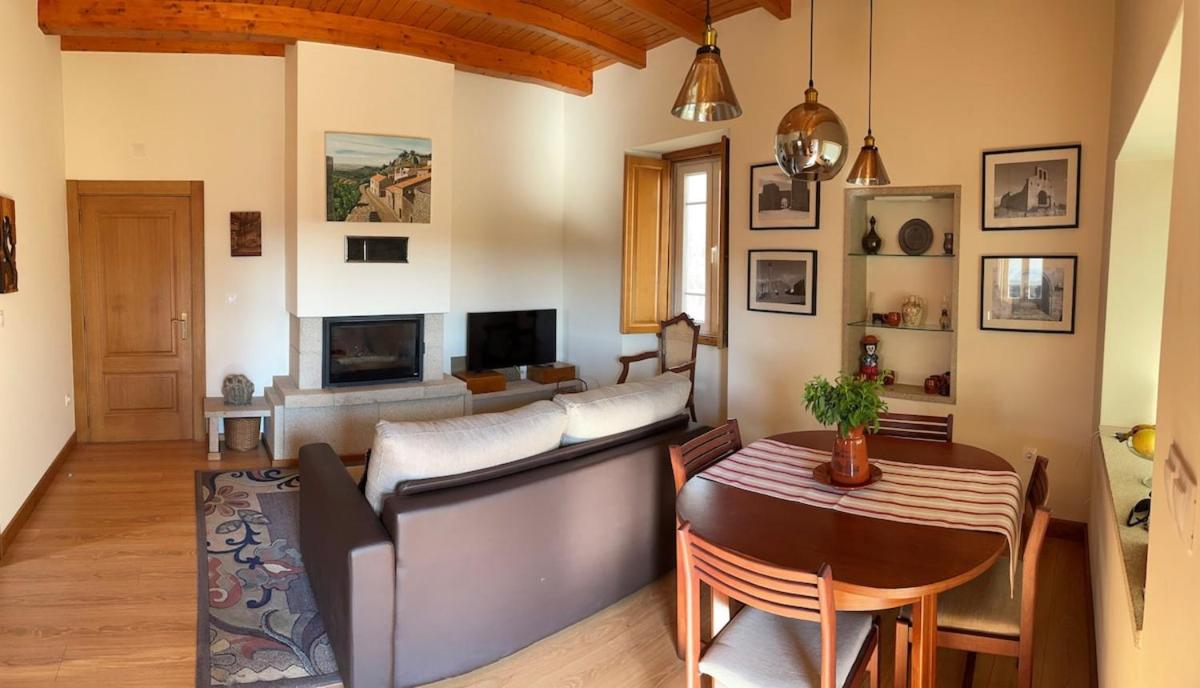 Casa de Sampaio - Castelo Mendo - Housity