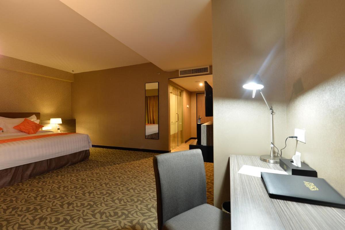 Grand Alora Hotel - Housity