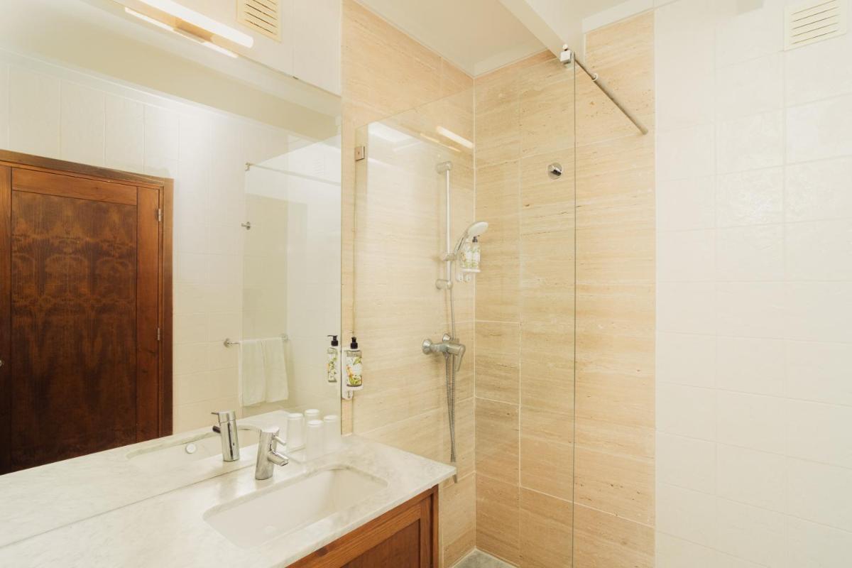 Topazio Vibe Beach Hotel & Apartments - Adults Friendly - Housity