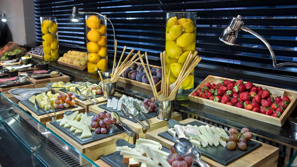 Hilton Istanbul Maslak - Housity