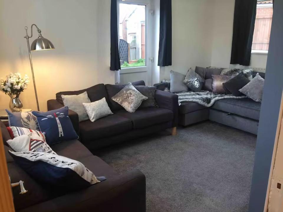 Huge 6 Bedroom House in Sheringham - Housity
