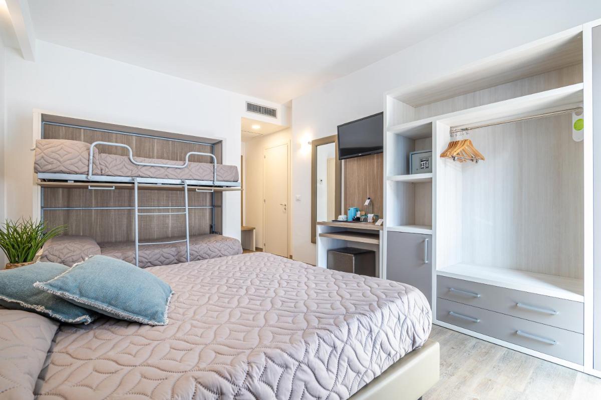 Villaggio Poseidone Beach Resort - Hotel - Housity