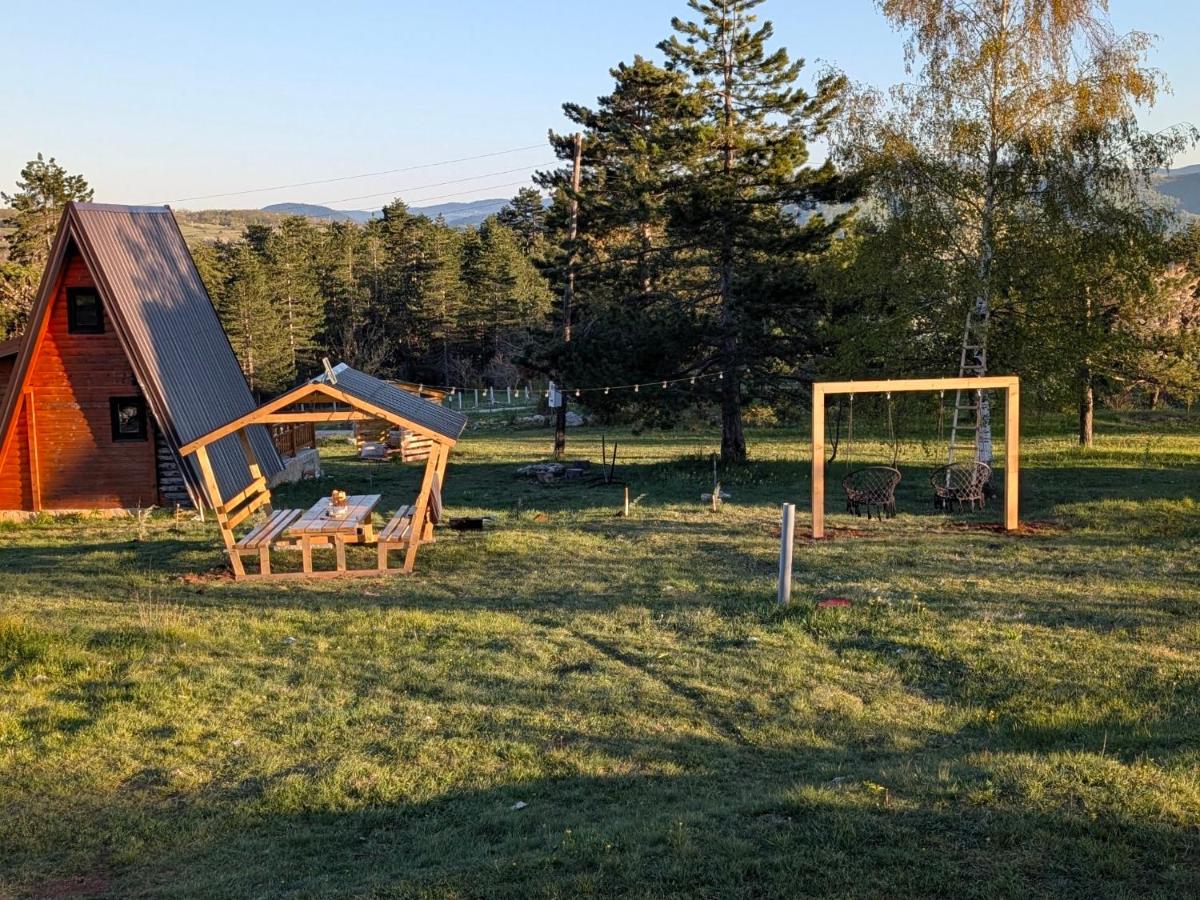 AA Pine vikendica za izdavanje u srcu Zapadne Srbije - Housity