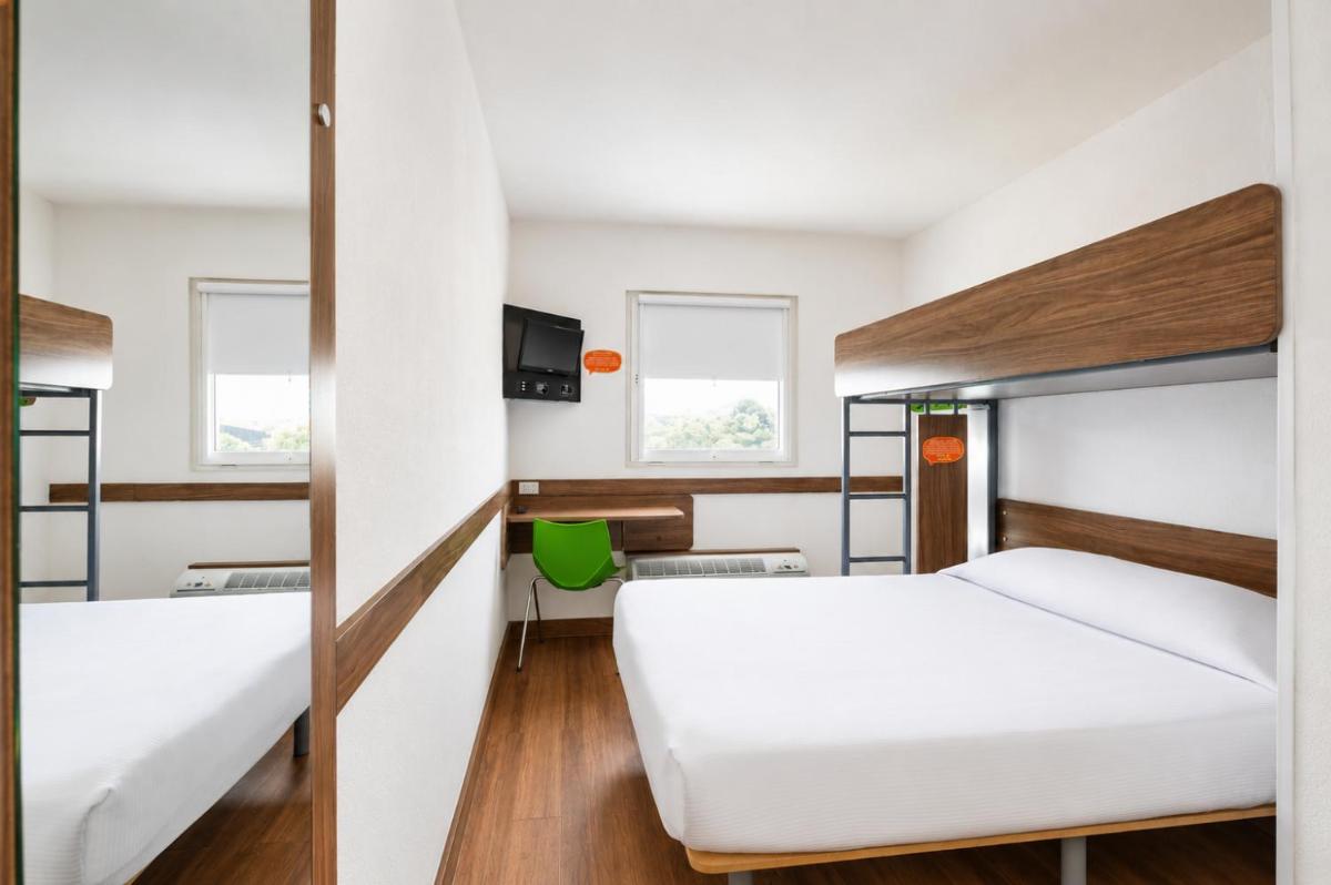 Hotel Hi! Queretaro - Housity