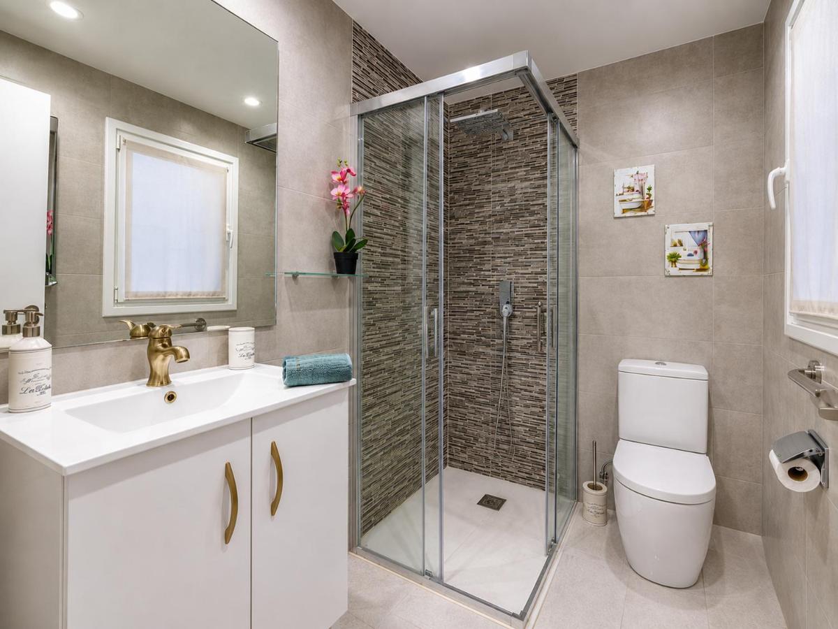 Apt in the Old Town with cool Terrace!! Private Parking - Housity