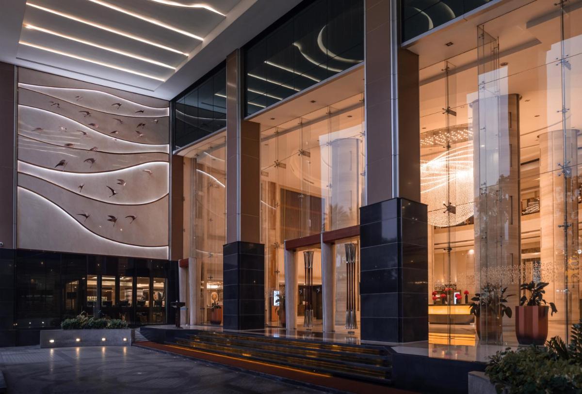 The Grand Fourwings Convention Hotel Bangkok - Housity