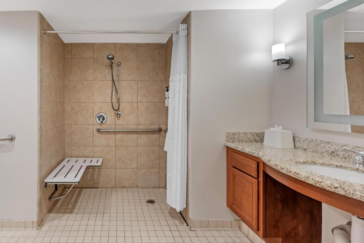 Homewood Suites Laredo at Mall Del Norte - Housity