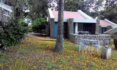 Hotel Kailas - Housity