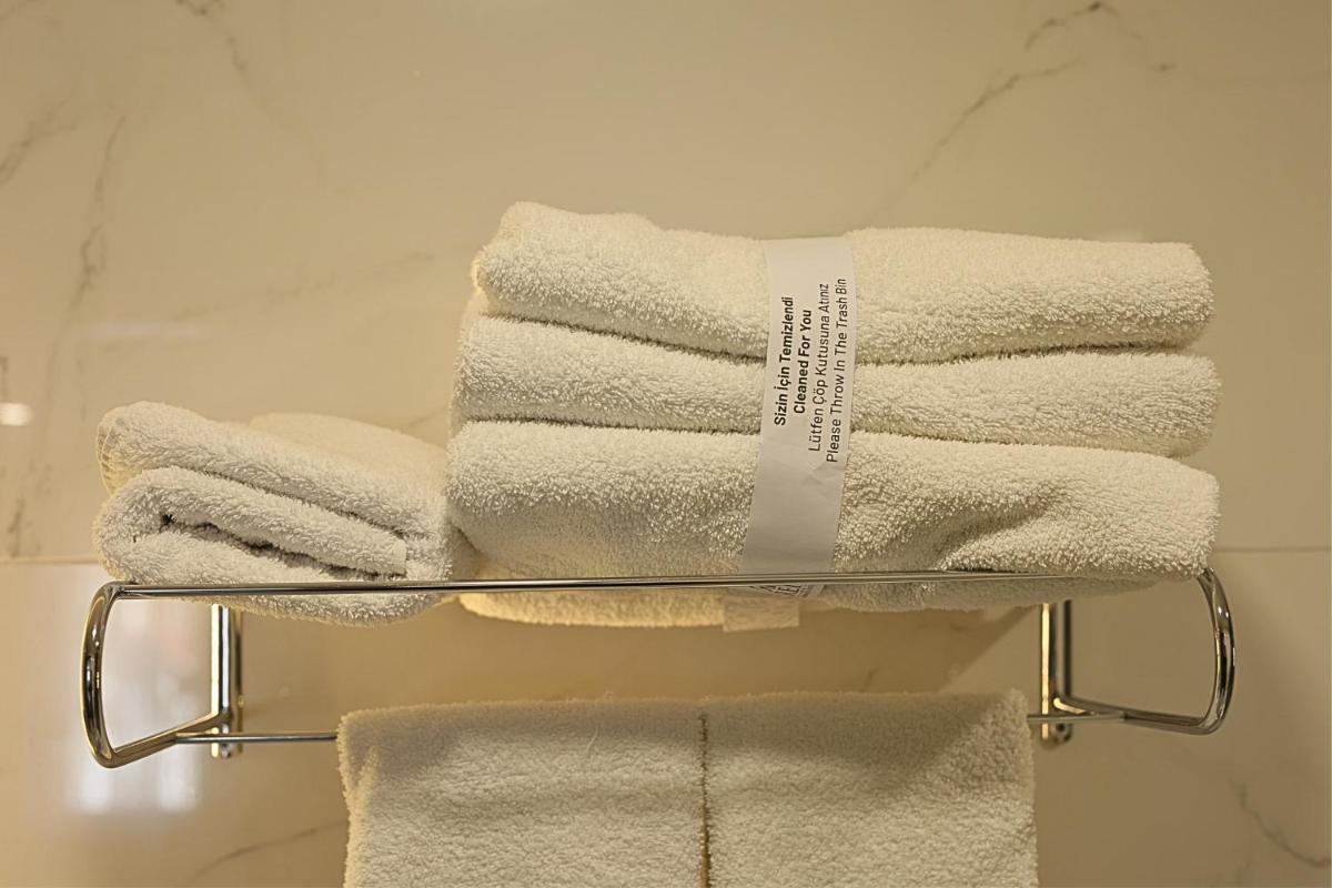Ren Business Hotel - Housity