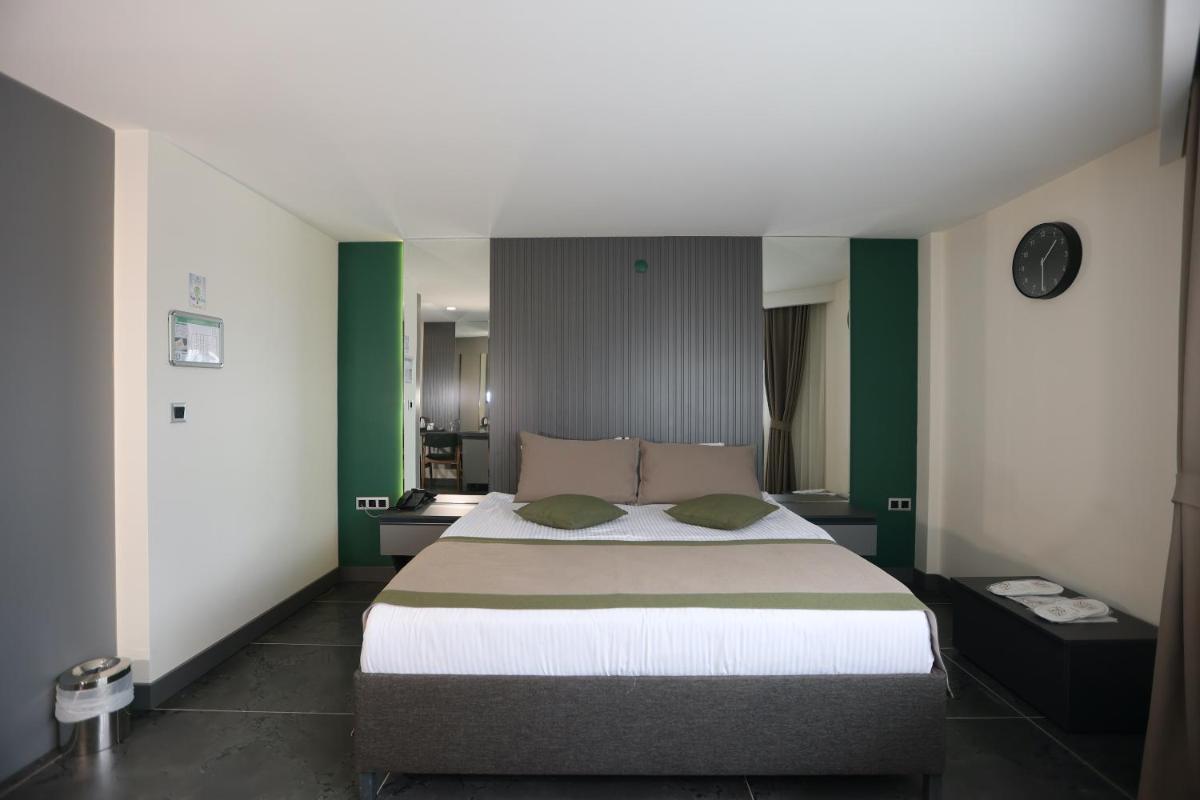 Ren Business Hotel - Housity