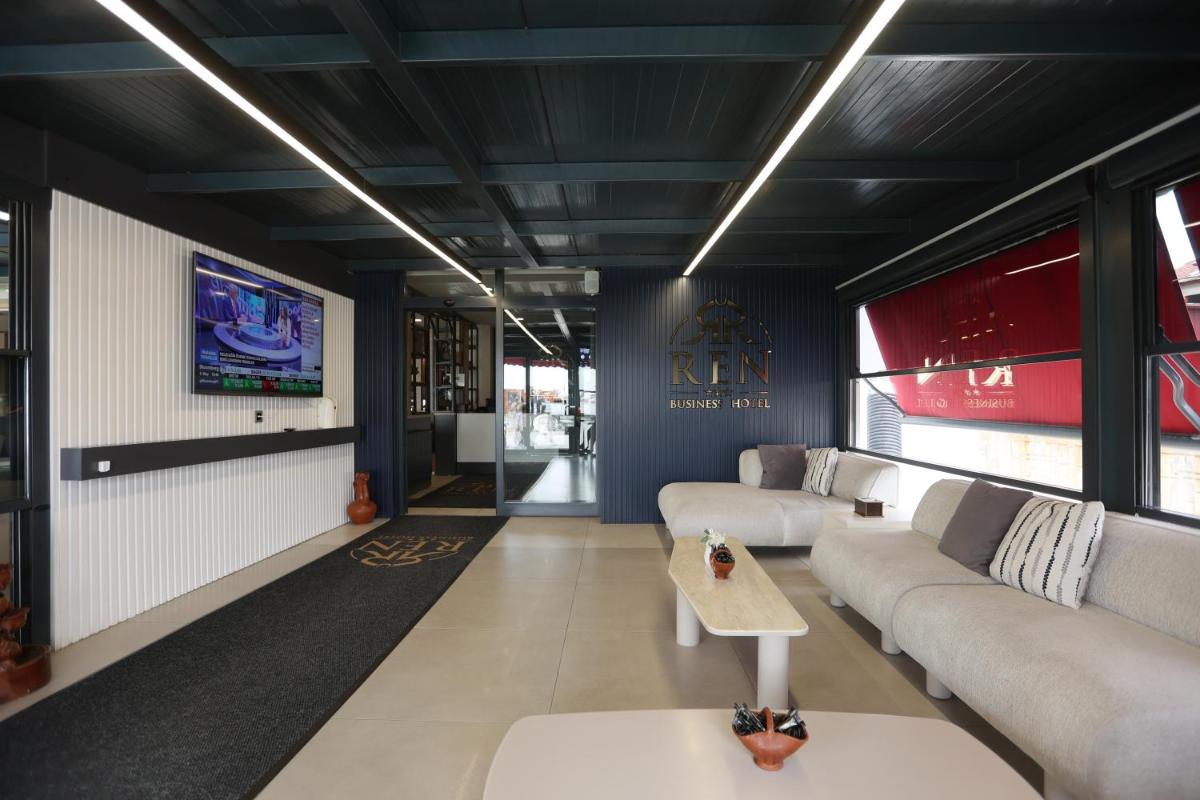 Ren Business Hotel - Housity