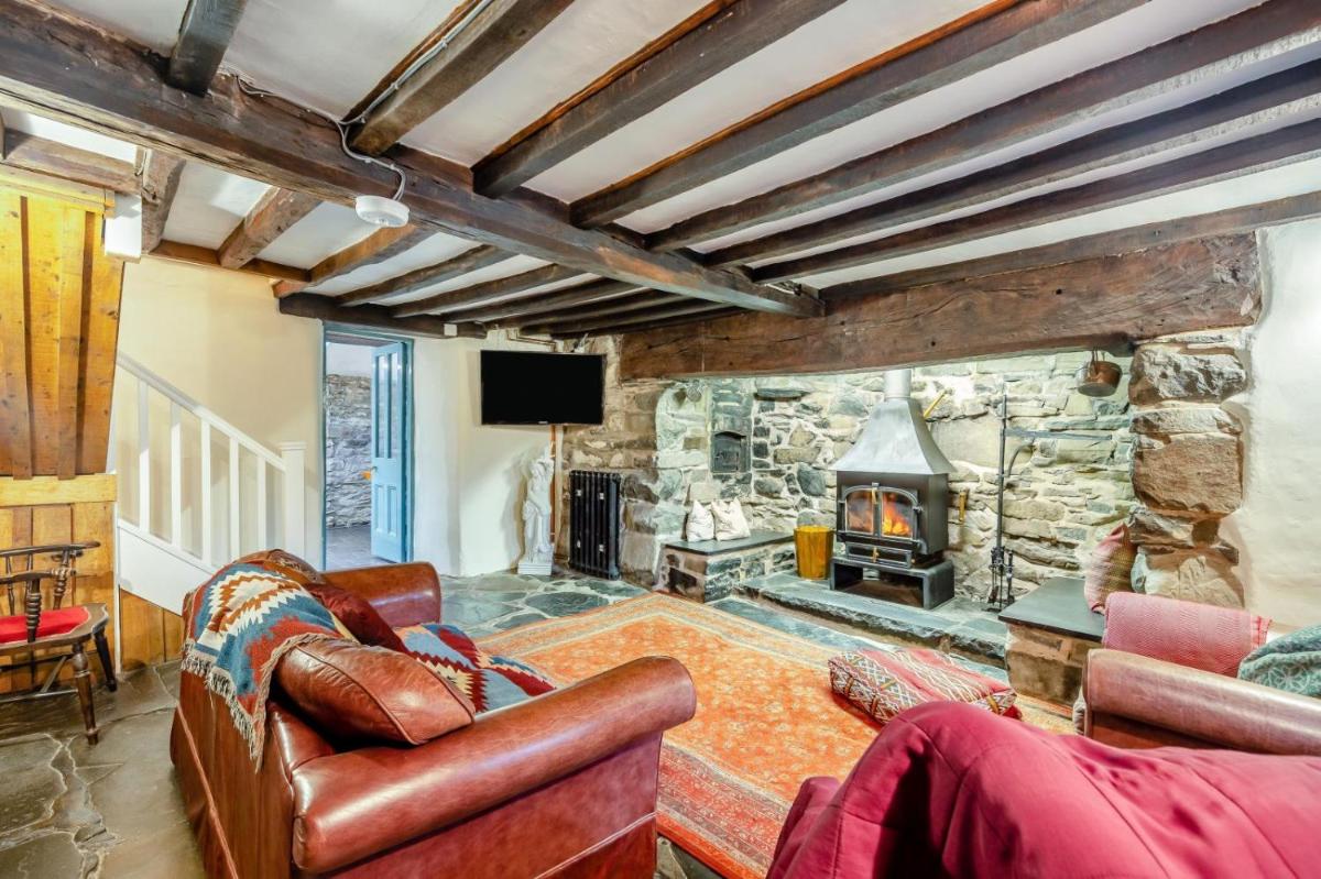 Y Cwtch - Panoramic mountain views within Snowdonia's National Park - 4x4 only - Housity