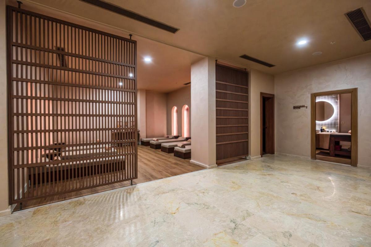 AQI Hydros Club - Housity