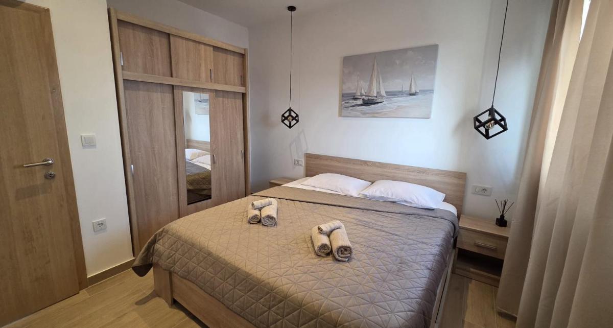Villa Vista - Housity