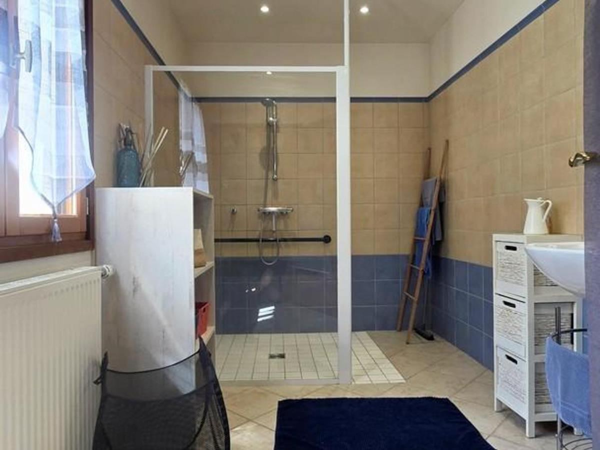 Auberge médiévale à Houdan avec jardin clos, animaux acceptés, WiFi et parking sécurisé - FR-1-527-79 - Housity