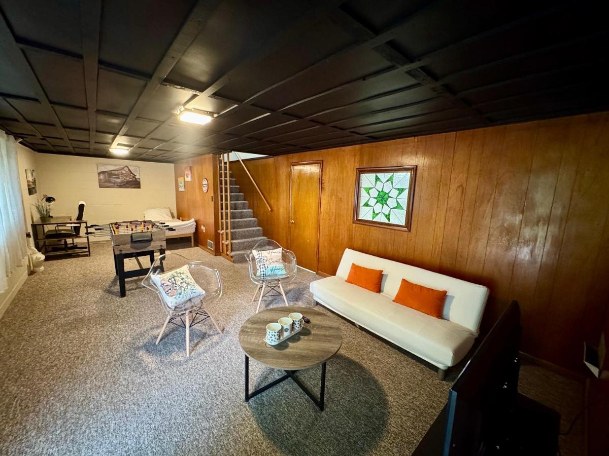 The Rest Nest Home Near UHC, FBI, the Bridge Sport Complex - Housity