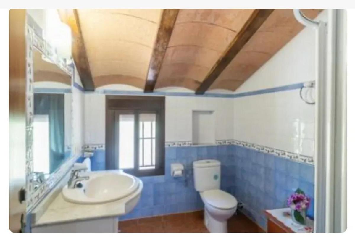 Comfortable Chalet in El Gastor with Private Pool - Housity