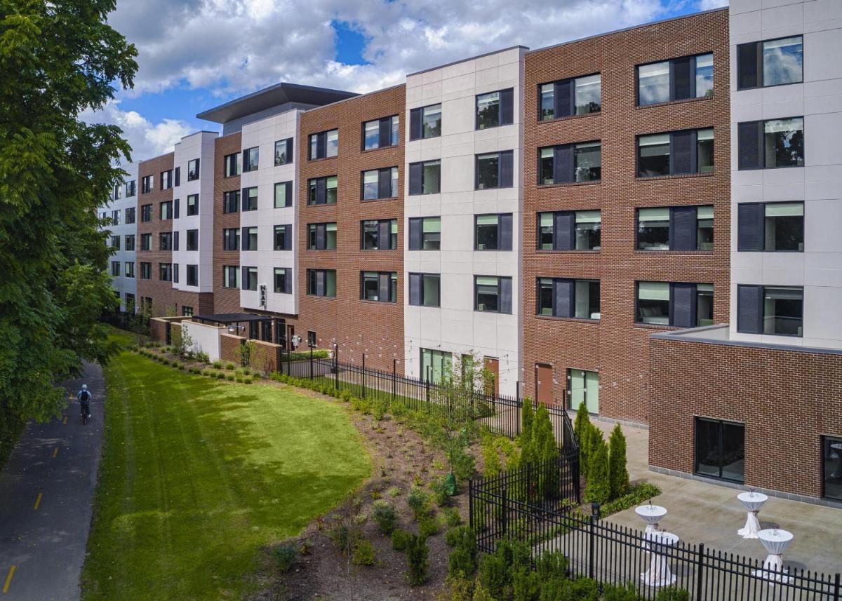 Hyatt House Columbus OSU Short North - Housity