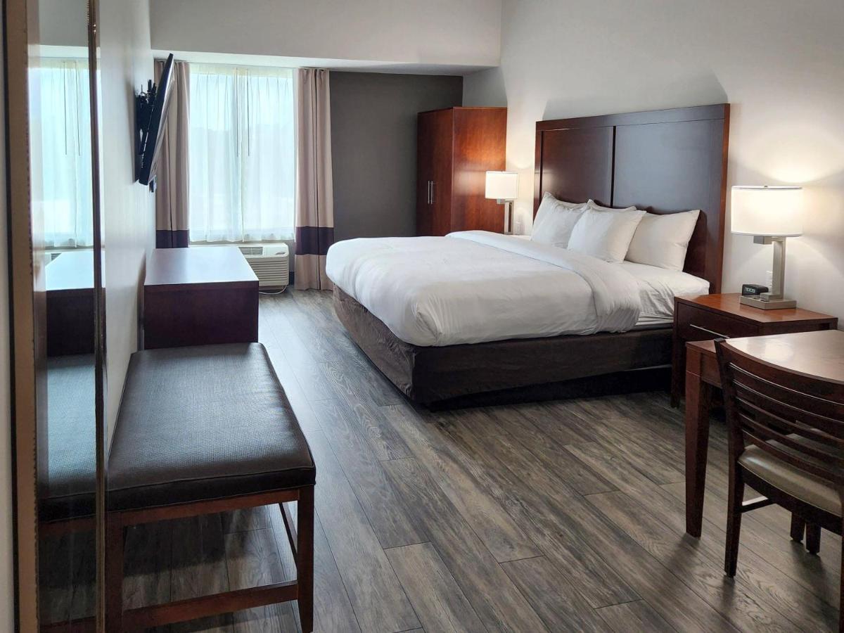 Comfort Suites Baymeadows Near Butler Blvd - Housity