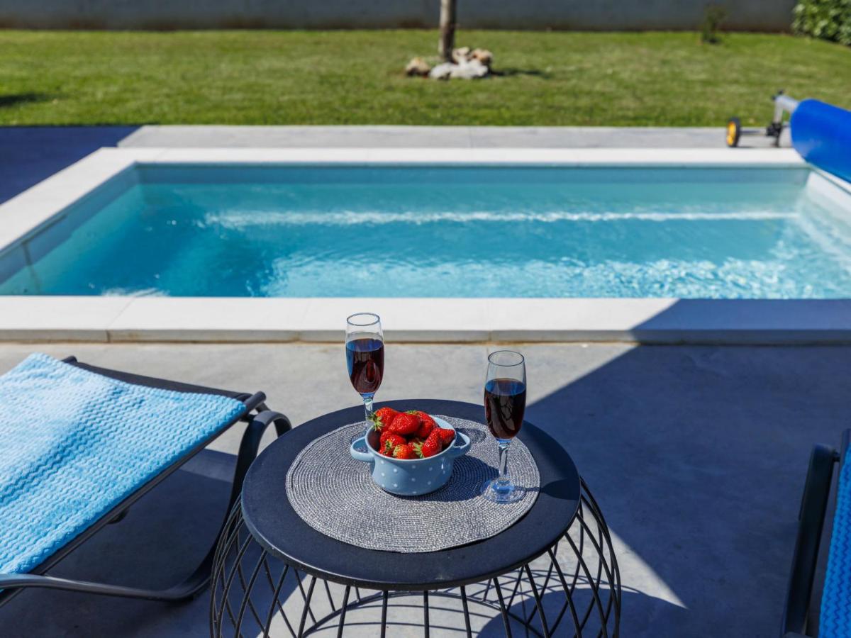 Holiday Home Villa Fenix by Interhome - Housity