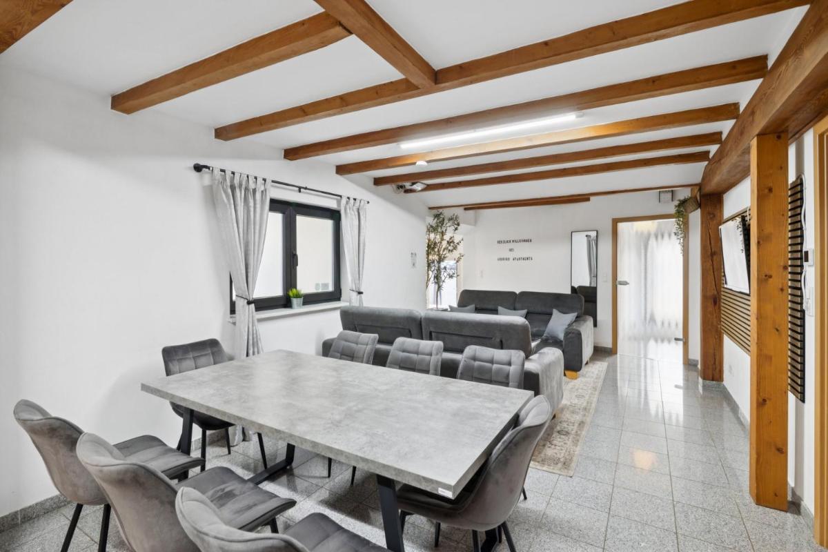 ANDRISS - Travel & Work - 5 BR - Kitchen - Parking - Hizvo