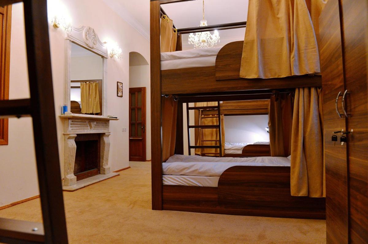 Suitetrails - Baku Home Hostel