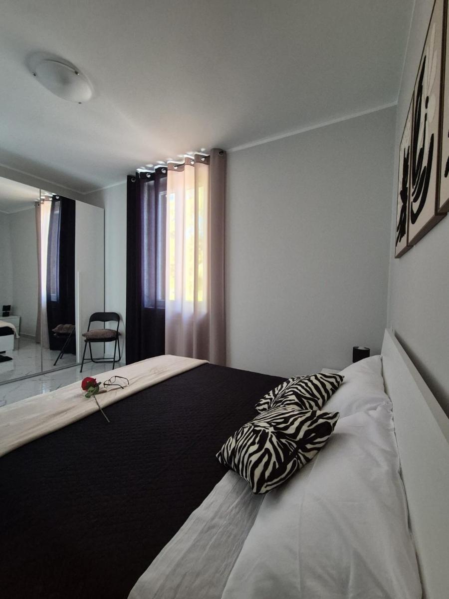 Stornelli Suite & Apartments - Housity