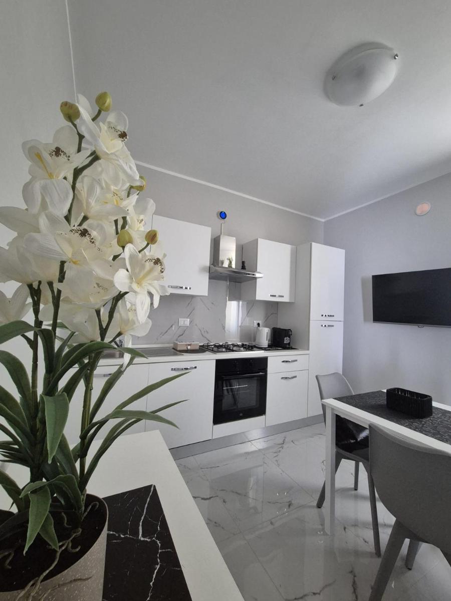 Stornelli Suite & Apartments - Housity