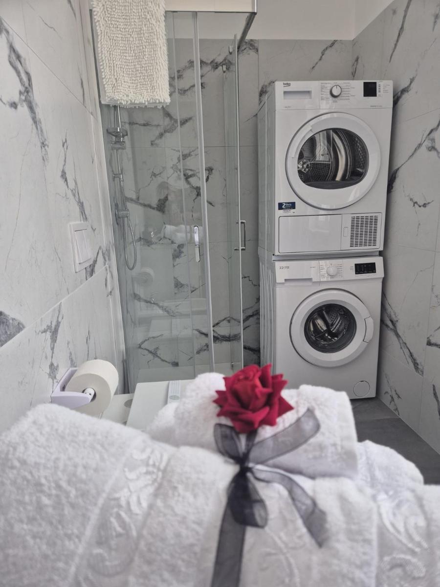 Stornelli Suite & Apartments - Housity