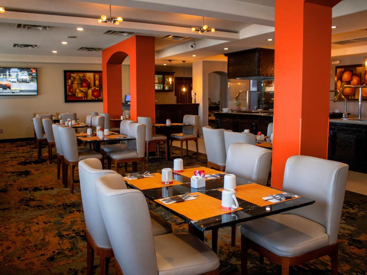 Hotel Calafia - Housity