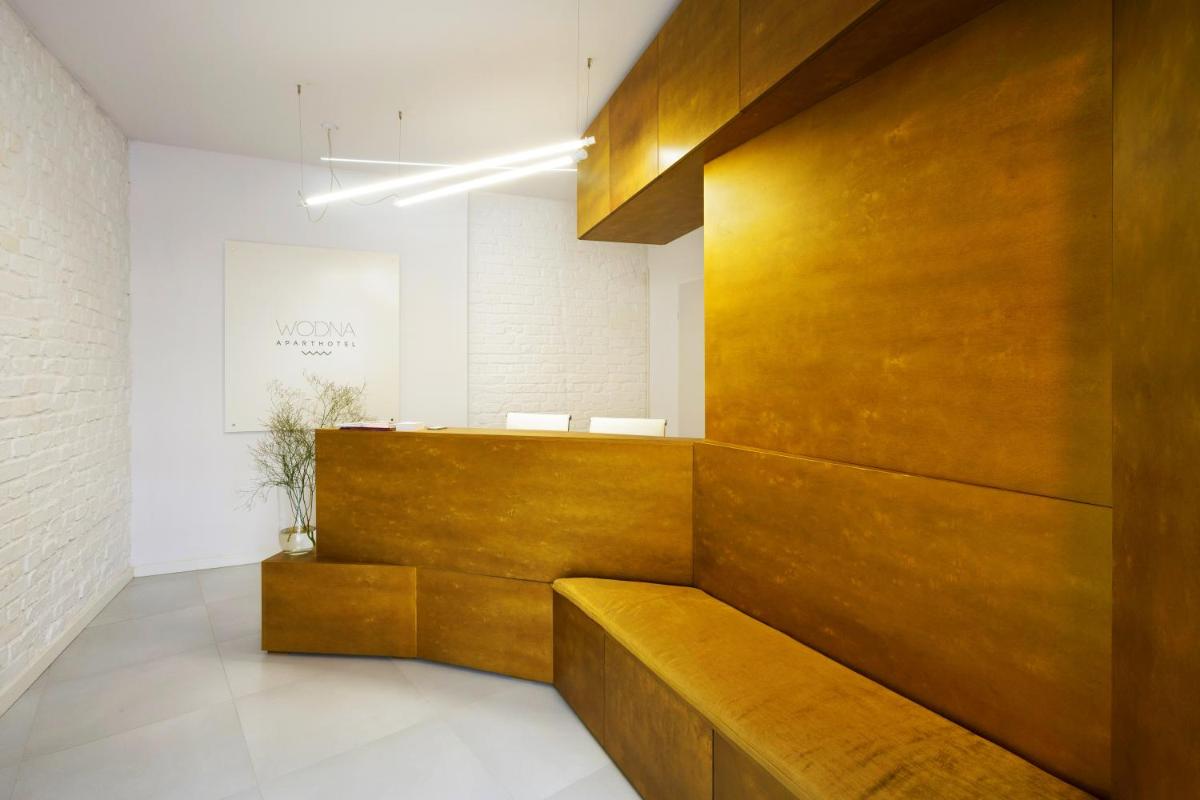 Aparthotel Wodna - Housity