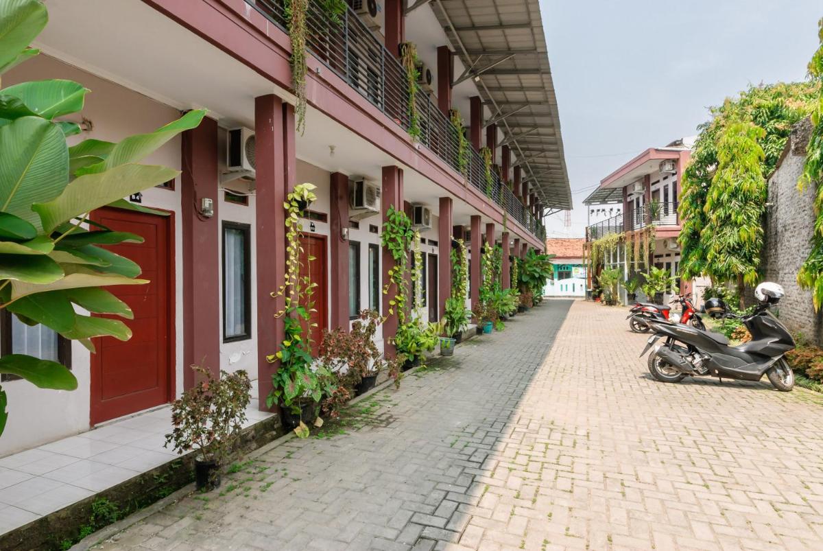 RedDoorz near FKIP UNTIRTA Serang - Housity