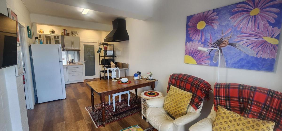 Waterfront Abode - 2 bedrooms - Housity
