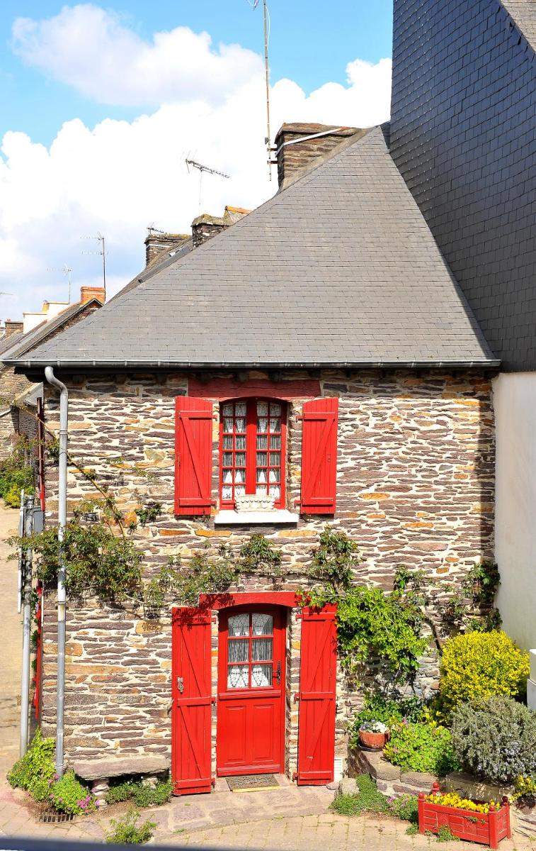 Hotel O2B Aux Berges de Brocéliande - Housity