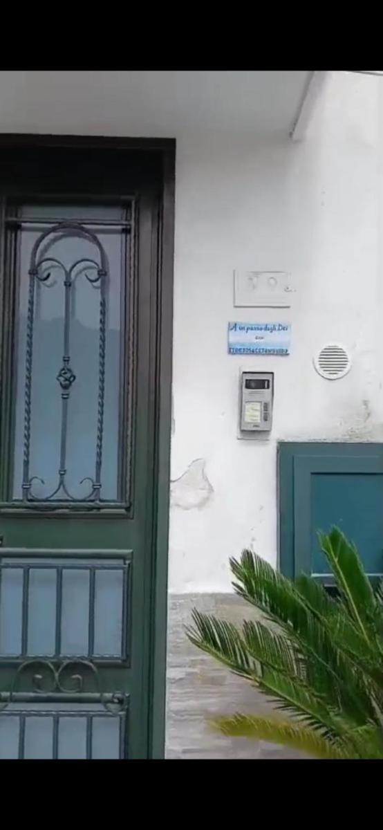 A un passo dagli Dei - Housity