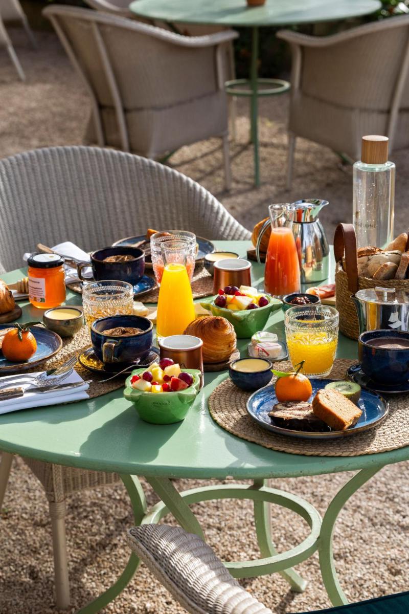 Nourriture dans l'hôtel ou à proximité
