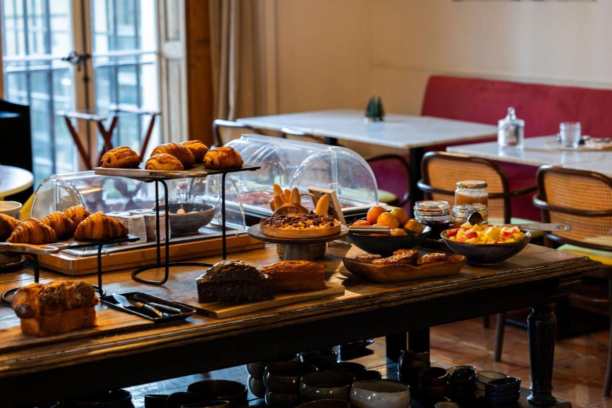 Nourriture dans l'hôtel ou à proximité
